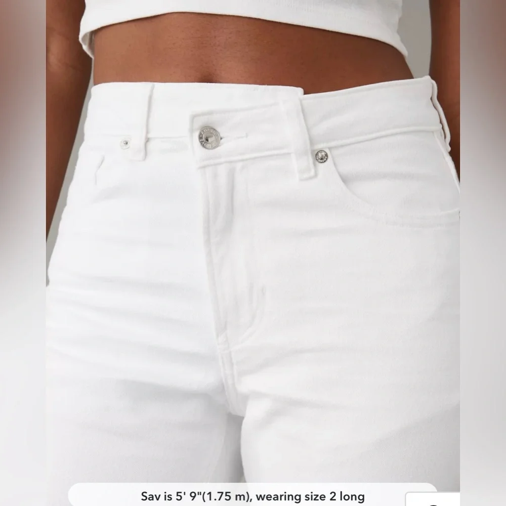 American Eagle Outfitters White Stretch Mom Jeans - Picture 2 of 6